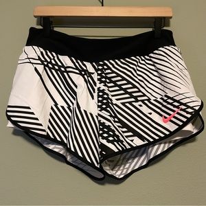 NWT Nike Premier Print Ace Tennis Shorts - Size Large
